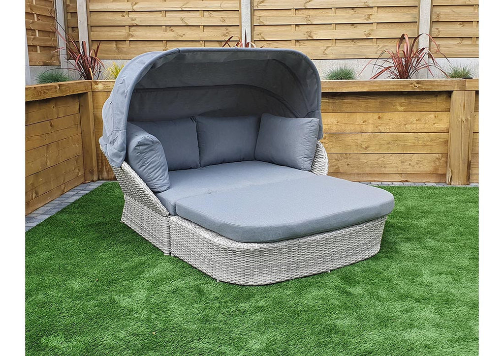 Rattan Daybed with Canopy - Meghan Range